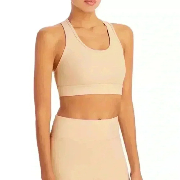 Bandier All Access - Front Row Ribbed Medium Impact Sports Bra‎ - Picture 1 of 7
